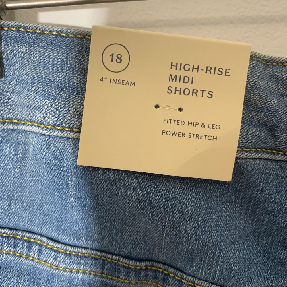 Universal thread Denim shorts Medium wash Plus 18 - Picture 4 of 8